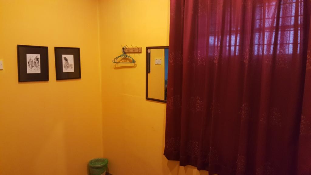 Hotel 28 Bahari George Town Esterno foto