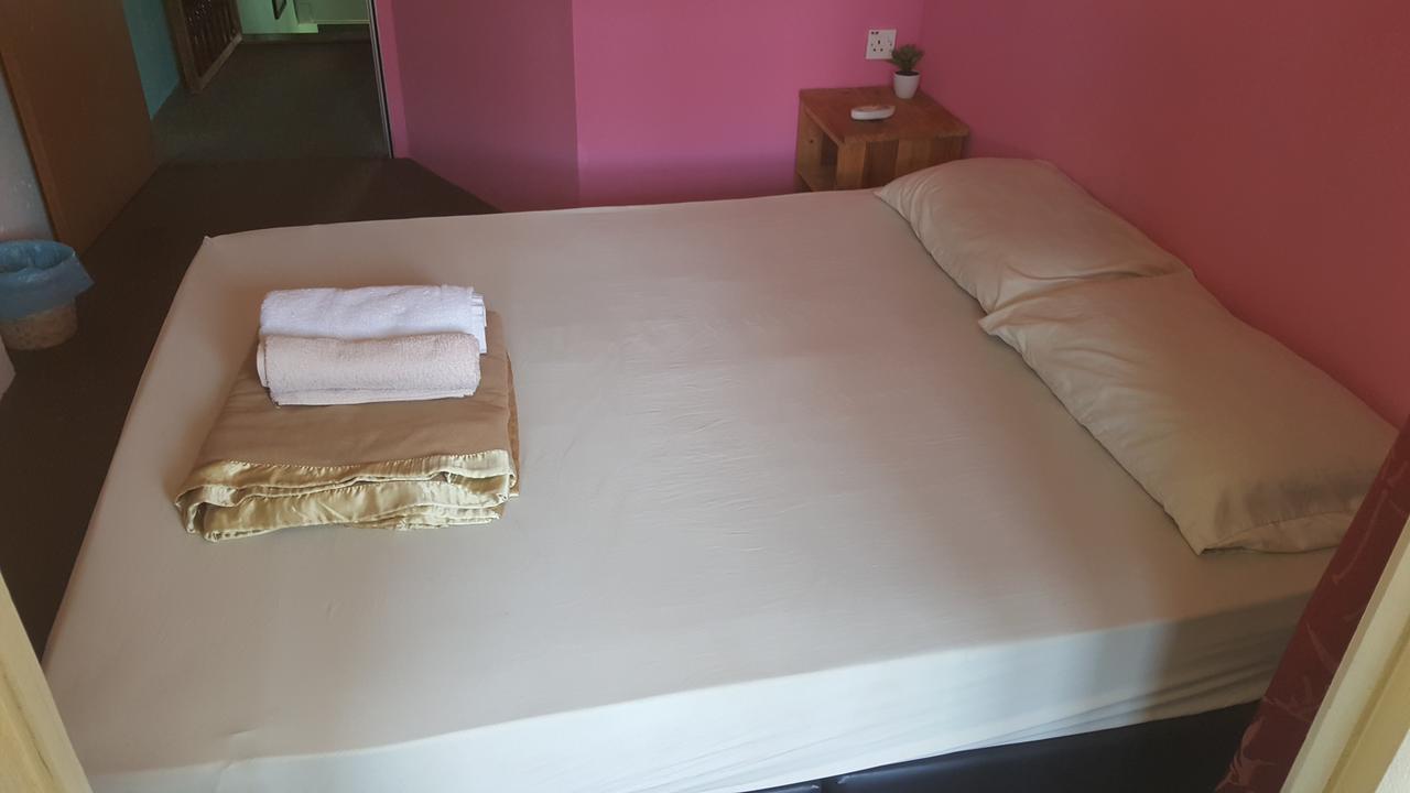 Hotel 28 Bahari George Town Esterno foto